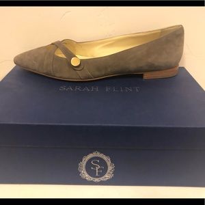 Sarah Flint “Travel Flat” in taupe.